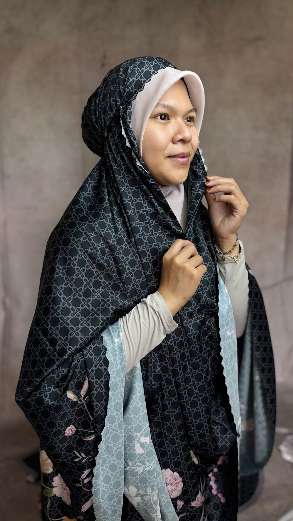 Sakeenah Telekung