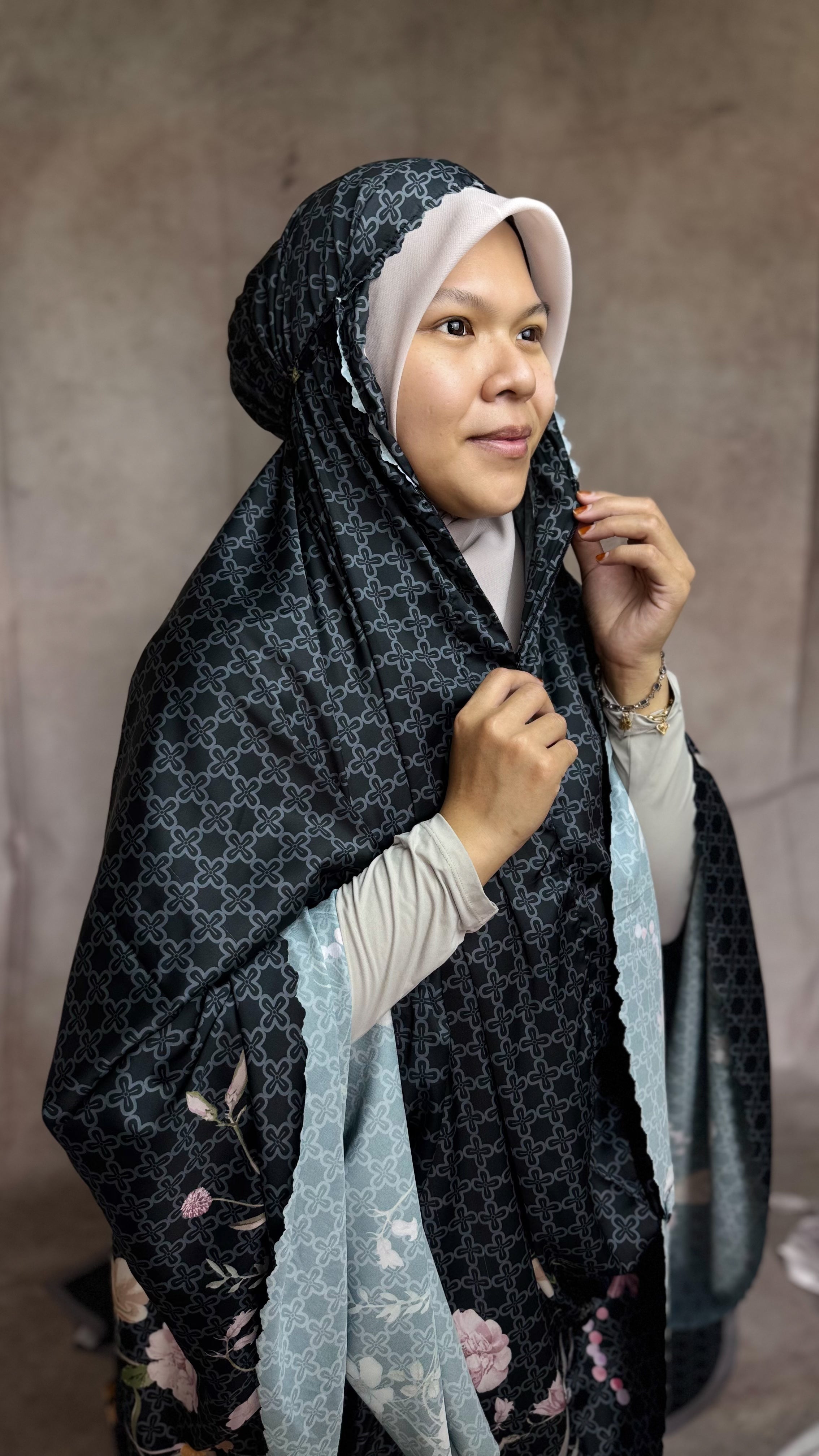 Sakeenah Telekung